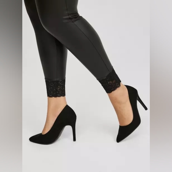 Torrid Full-Length Faux Leather Leggings - Black - Size 4 - NWT - Picture 2 of 3